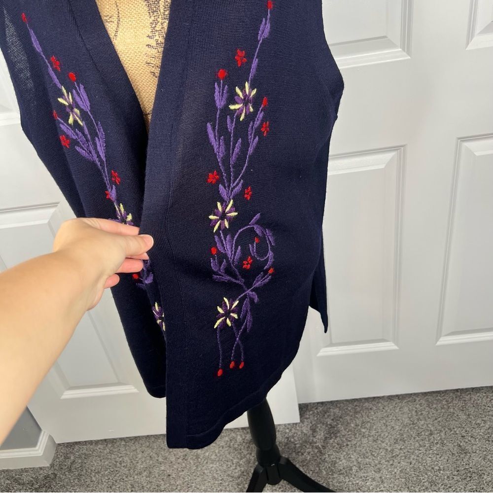 Sz OS Elvi Vintage Black Purple Floral Embroidered Sweater Vest - Picture 7 of 10